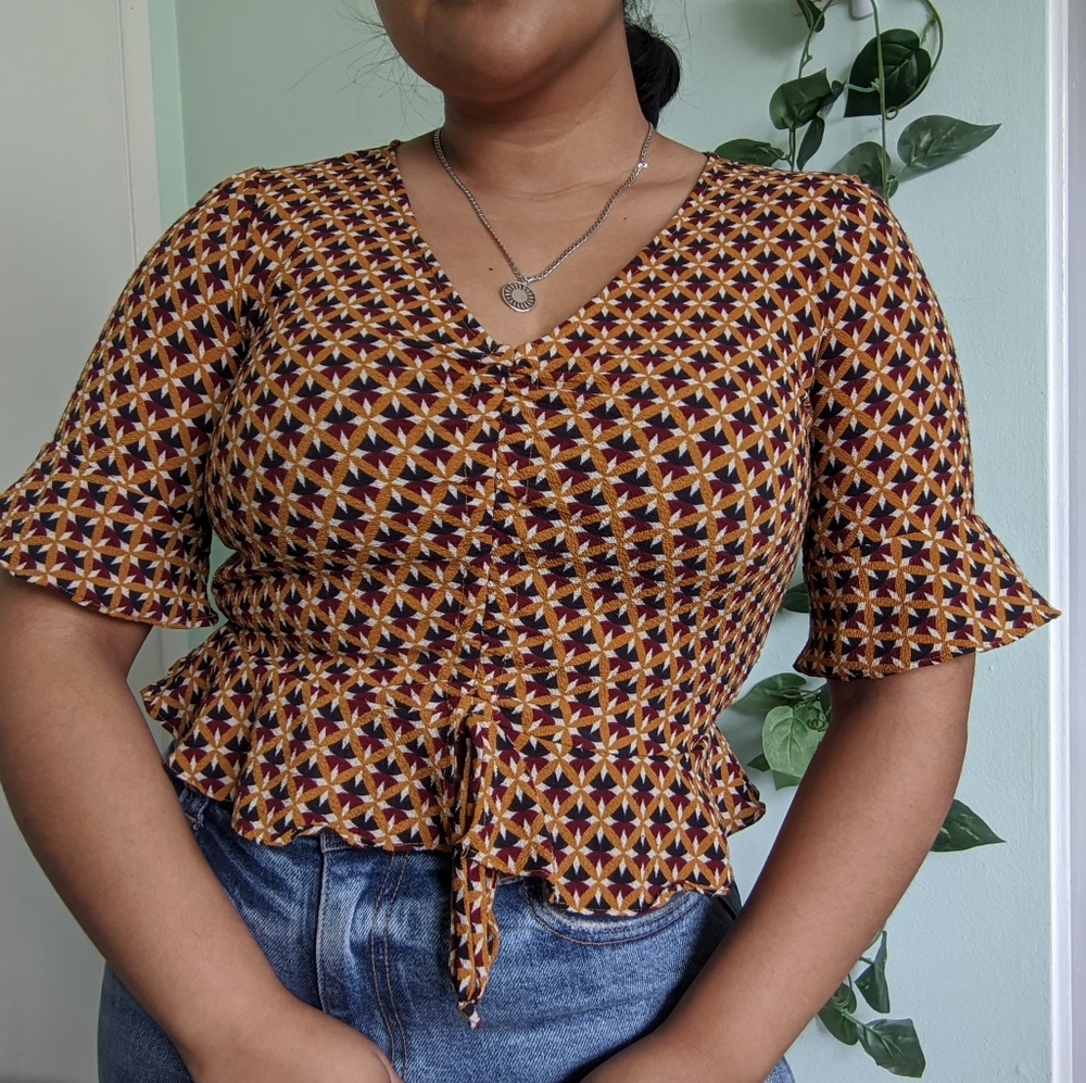 Spring Yellow Cropped 70s Patterned Top